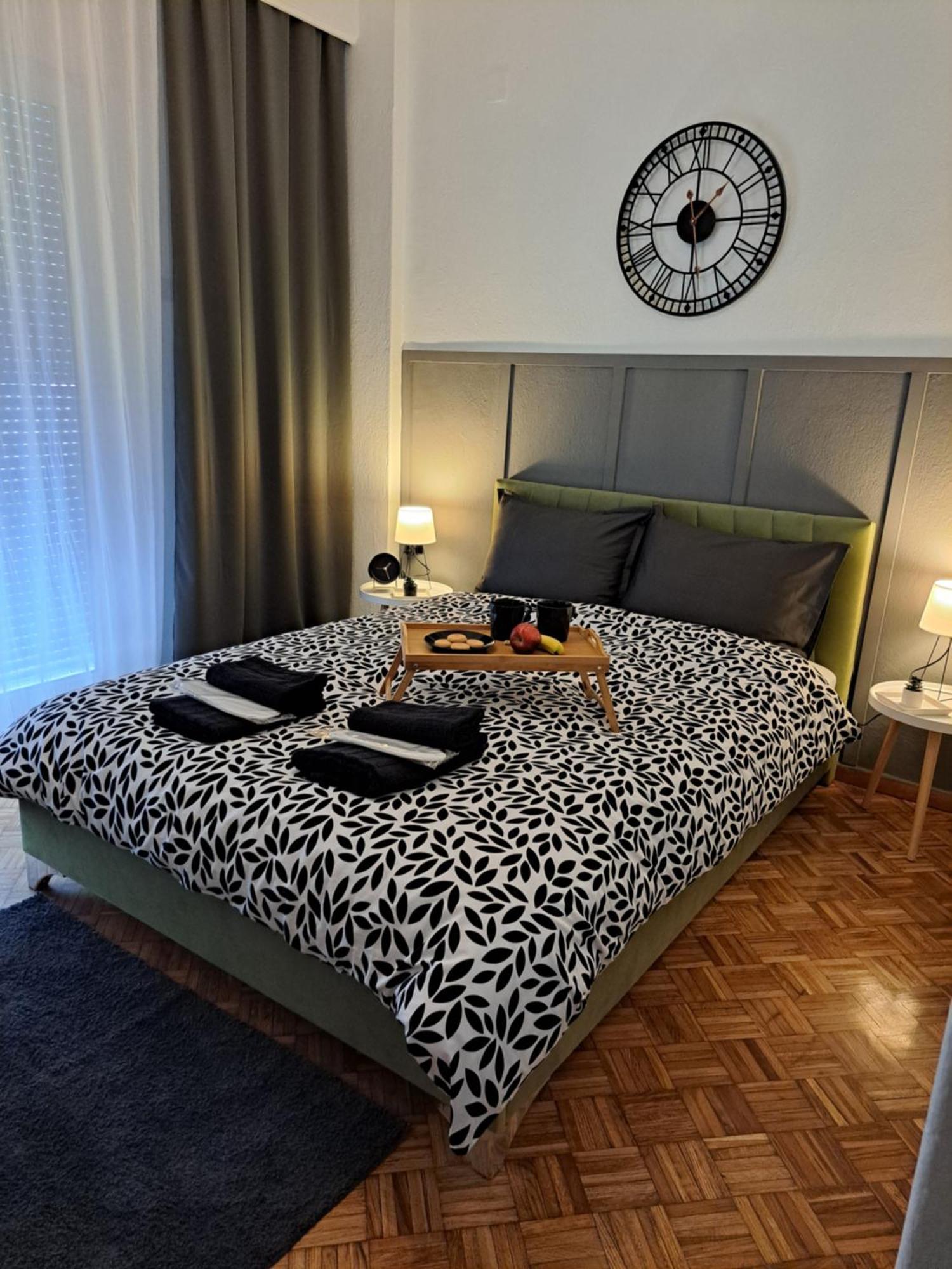 Stylish City Center Apartment Serres Buitenkant foto